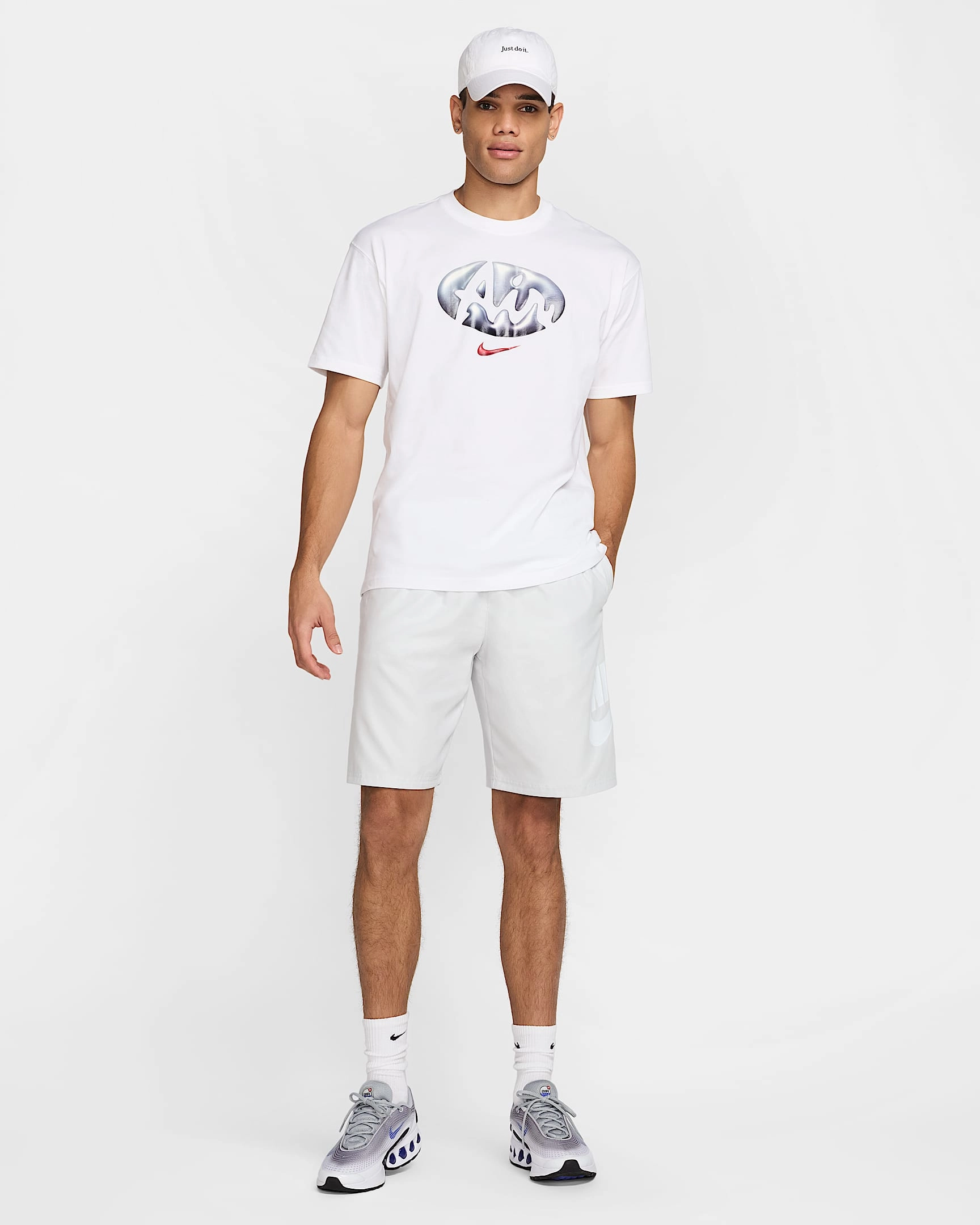 Nike Max90 T-Shirt voor Heren: Laat je stijl spreken, moeiteloos cool en altijd on trend